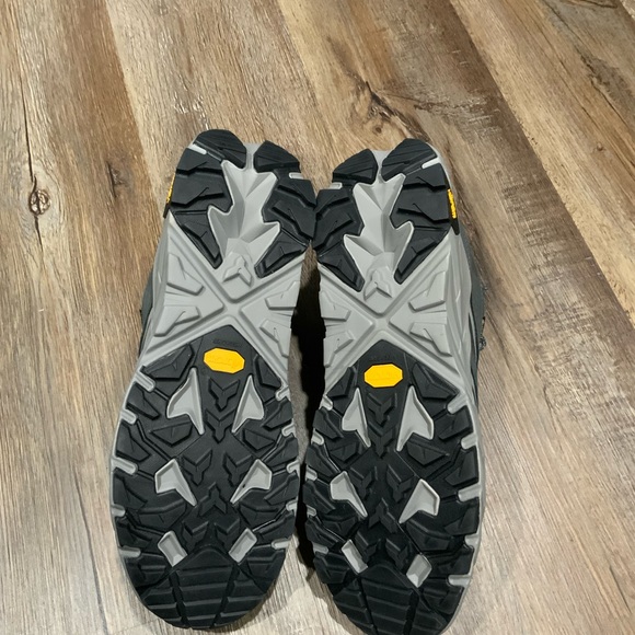 Hoka One One Mens Anacapa Low GTX Castlerock Sharkskin Hiking Boots Size 11.5 - Picture 7 of 7